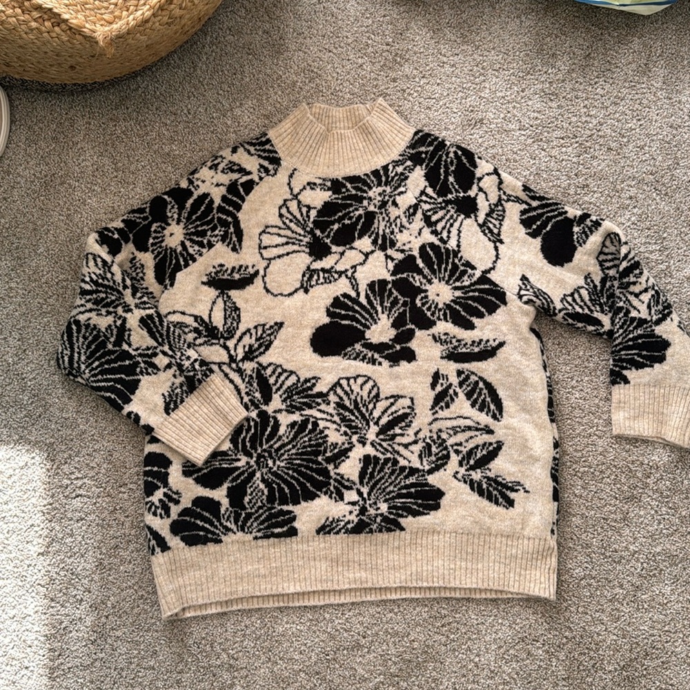 Liz Claiborne Floral Sweater